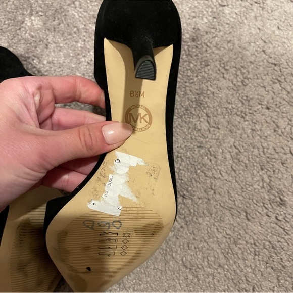 NWOT MICHAEL KORS BLACK SUEDE PUMPS 8.5 - Picture 8 of 9